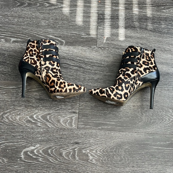 MICHAEL KORS booties - Picture 6 of 8